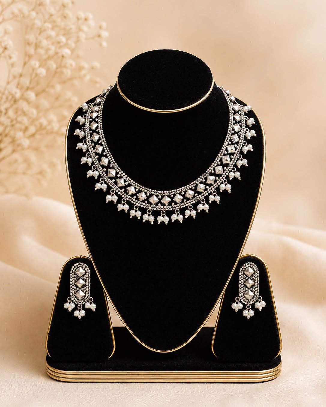 Gajra Pearl Silver Choker