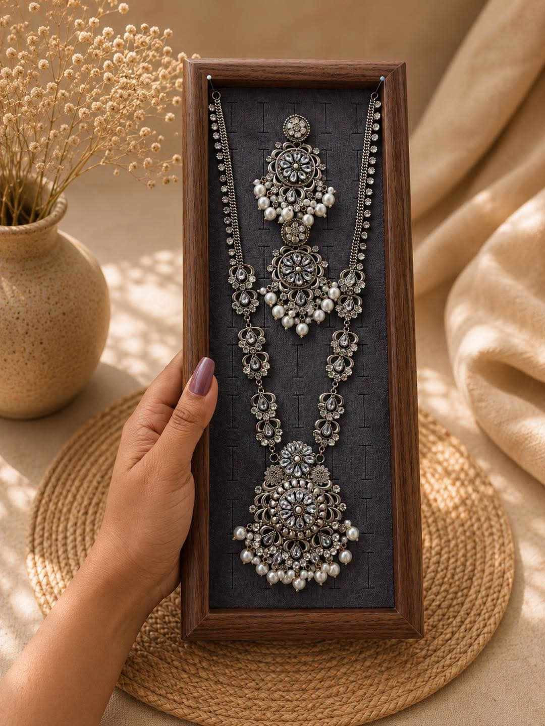 AD Stone Silver Shita (002)